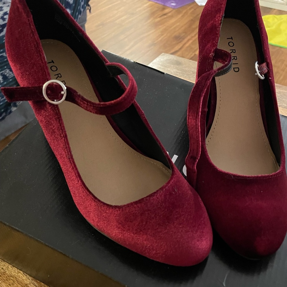 Torrid Red Velvet 7.5 Mary Jane Heels